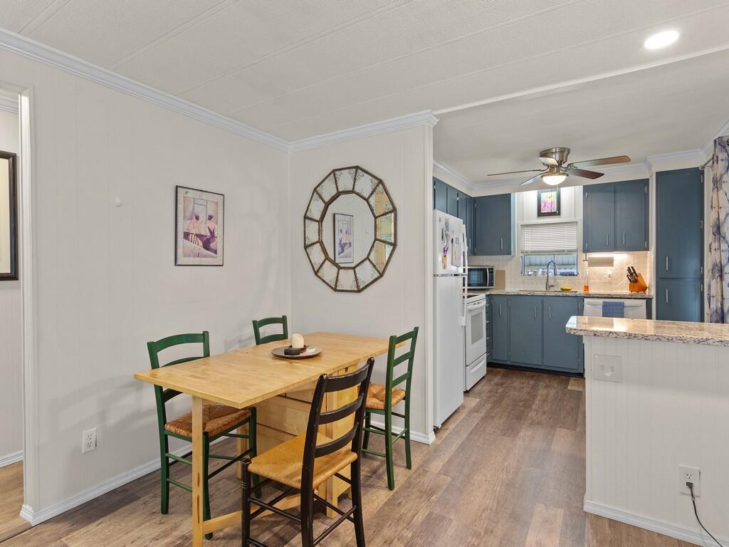 Pinelake Village - Residential