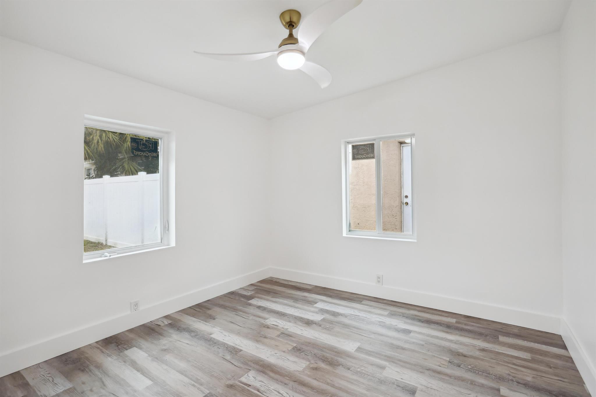 LINCOLN COURT - Residential