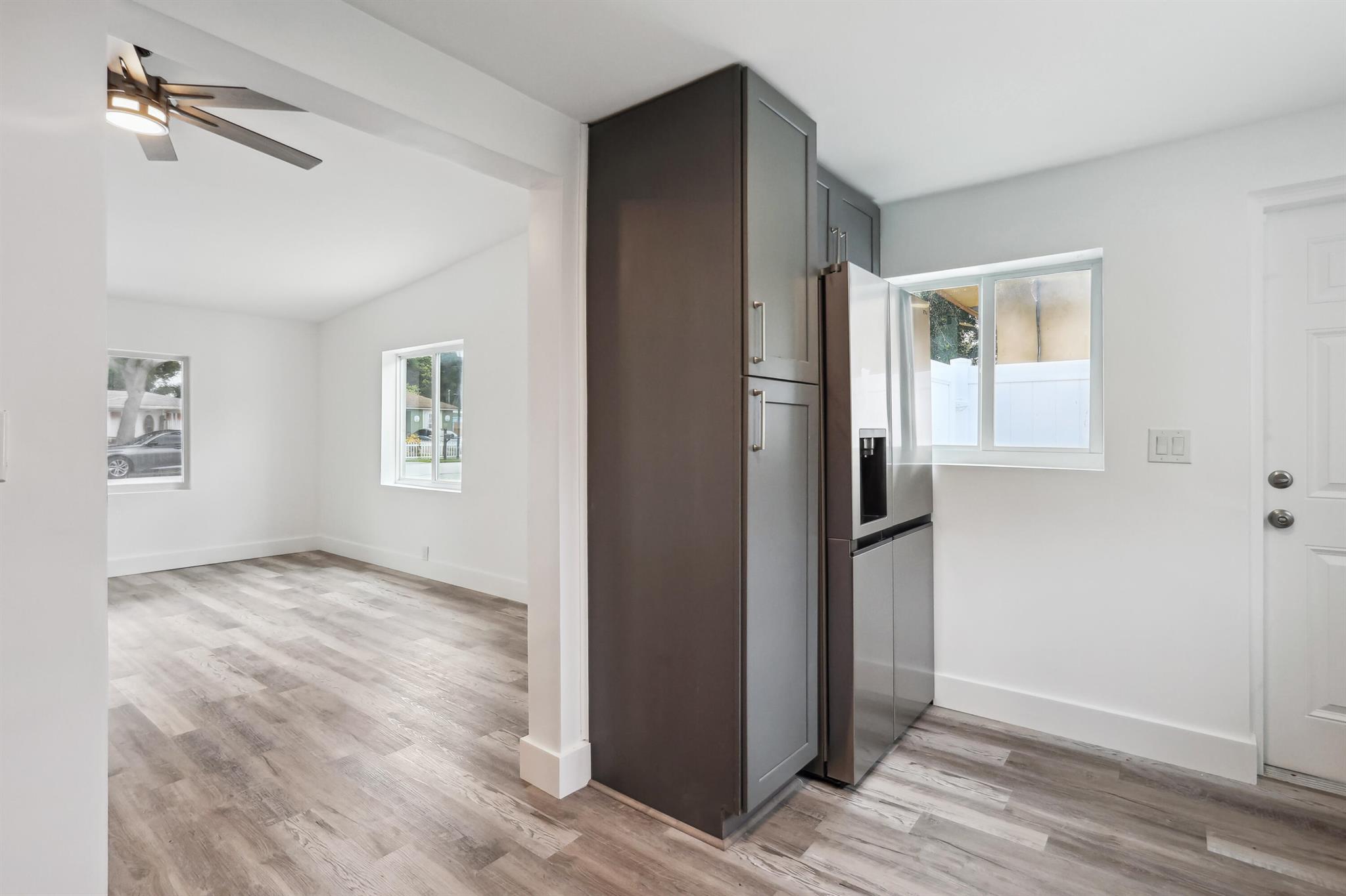 LINCOLN COURT - Residential