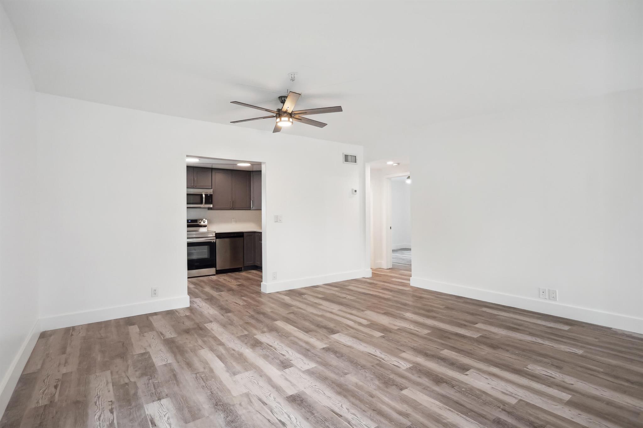 LINCOLN COURT - Residential