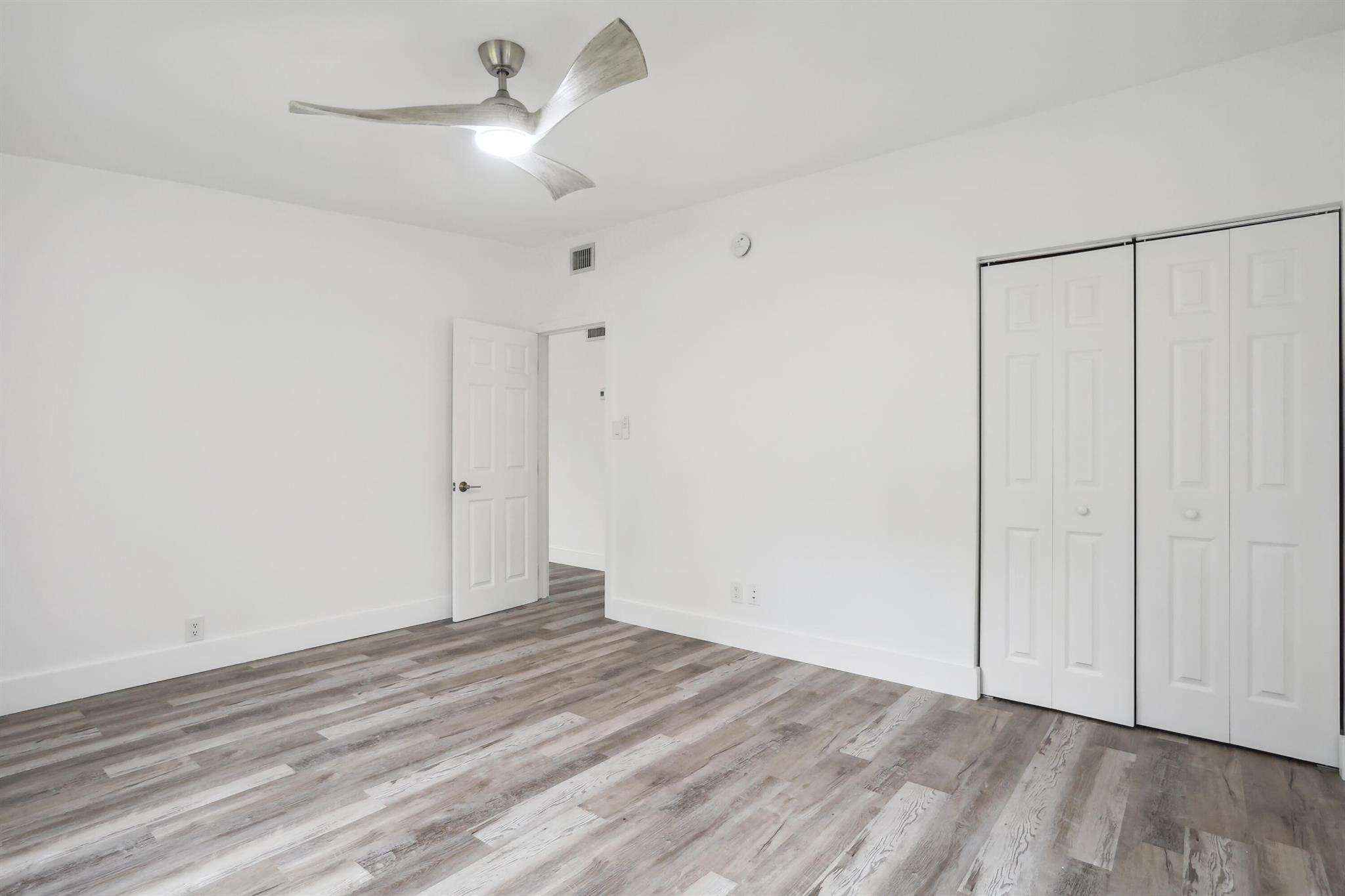 LINCOLN COURT - Residential