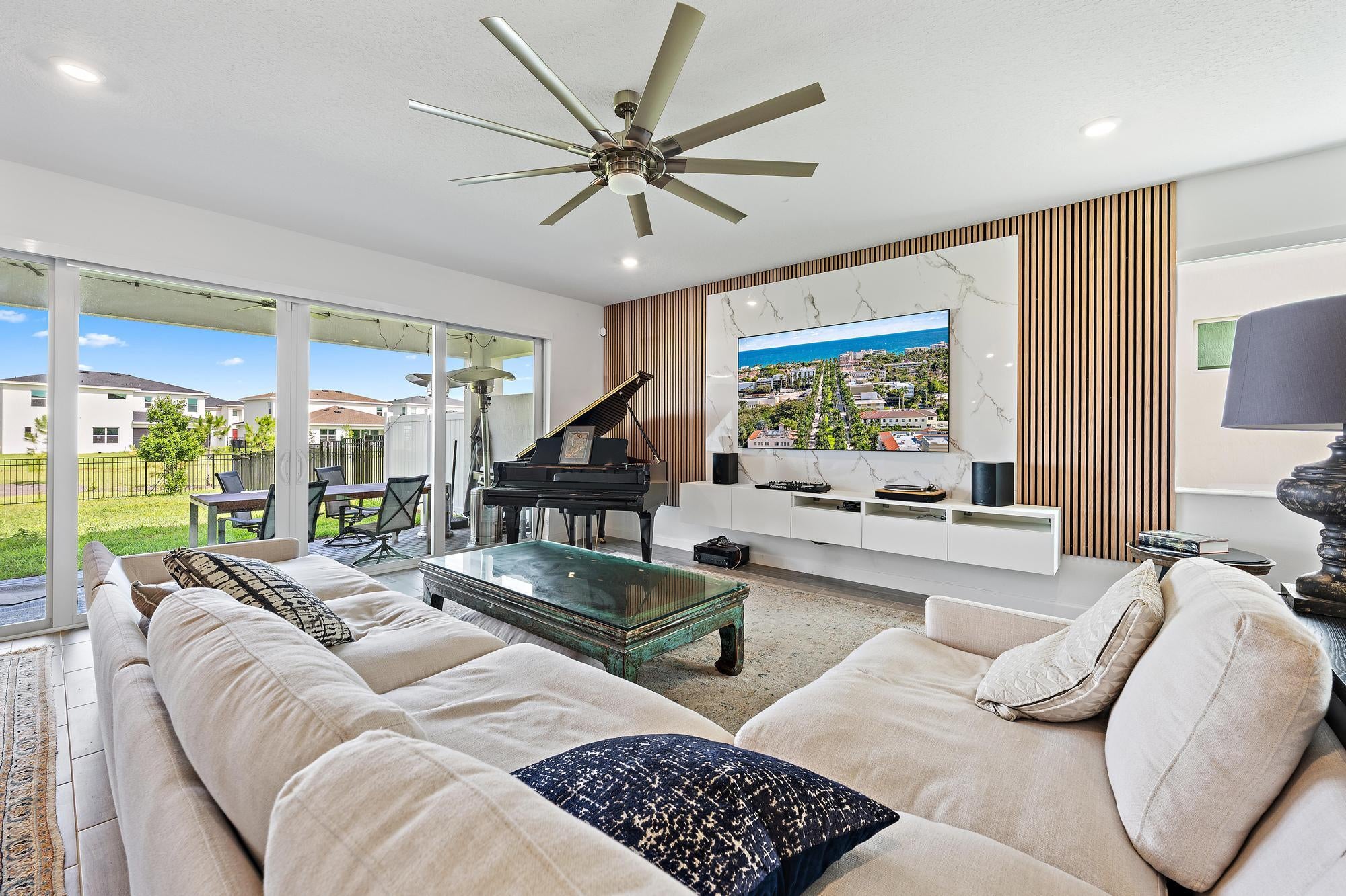 Properties 1525 Stockbridge Street