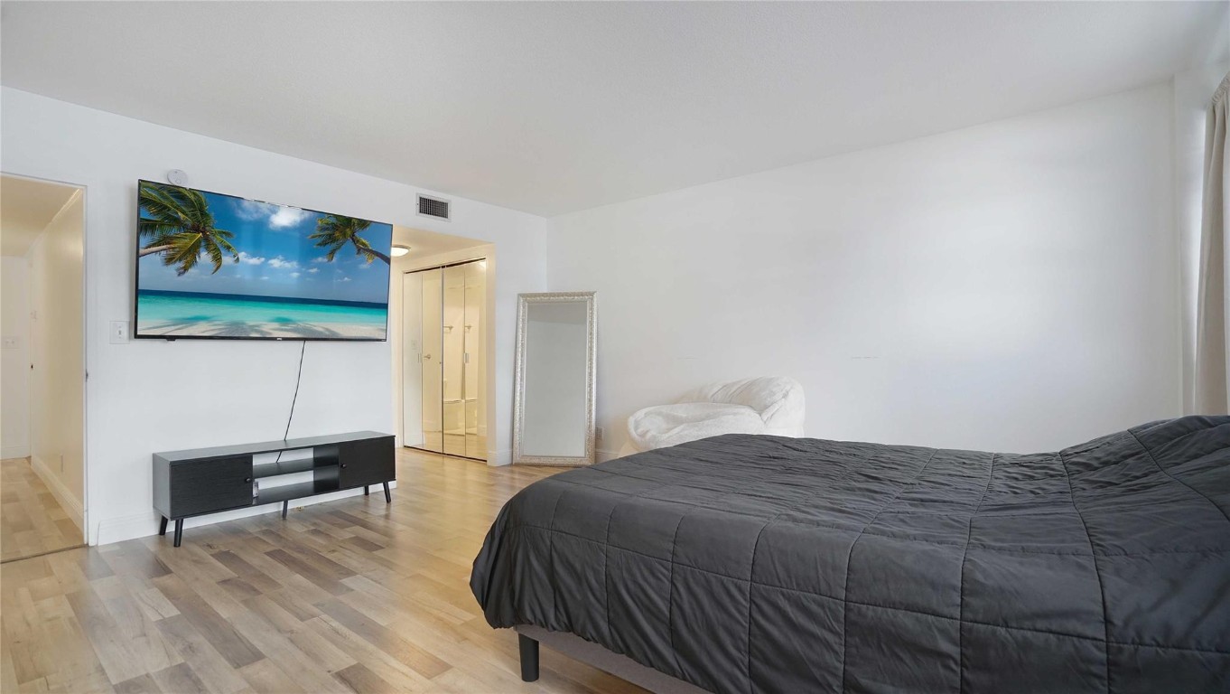 The Commodore - Residential