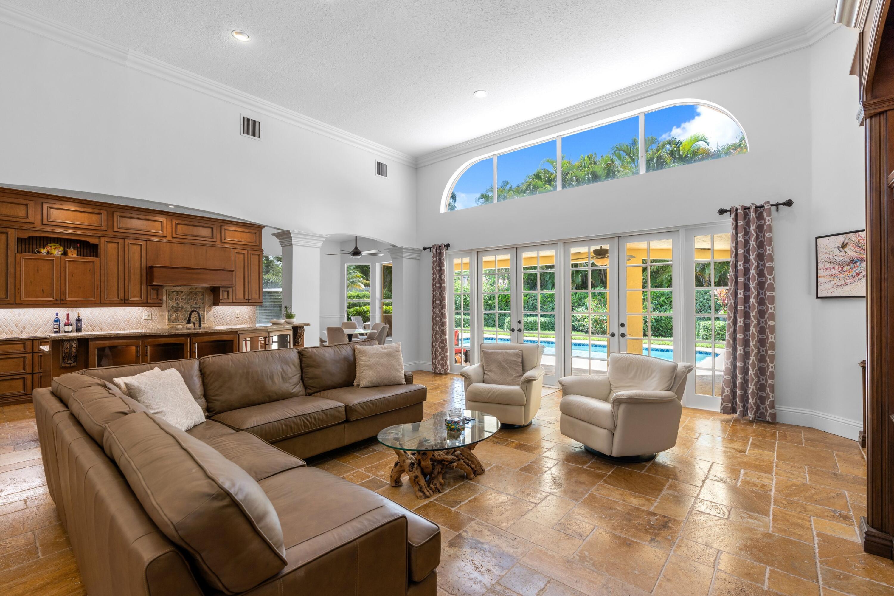 7795 LA CORNICHE Circle