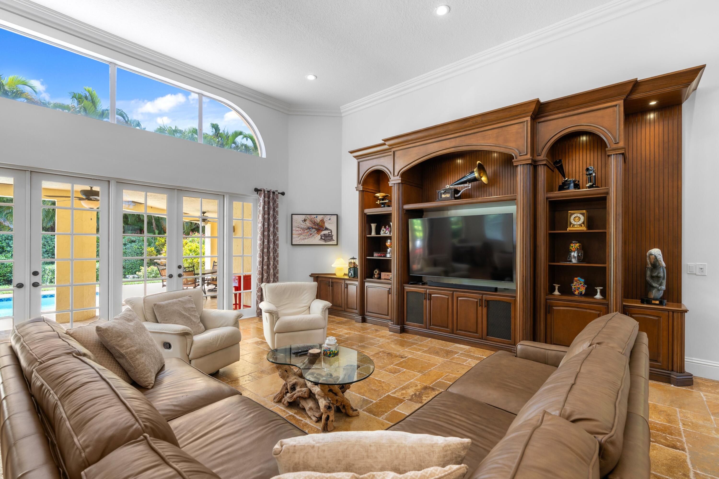 7795 LA CORNICHE Circle