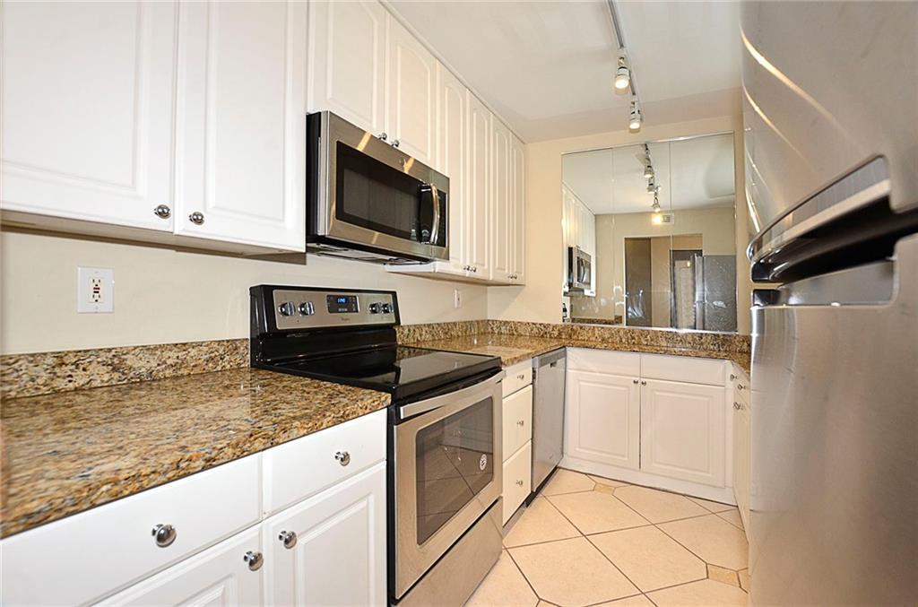 1901 INDIAN RIVER Boulevard 212