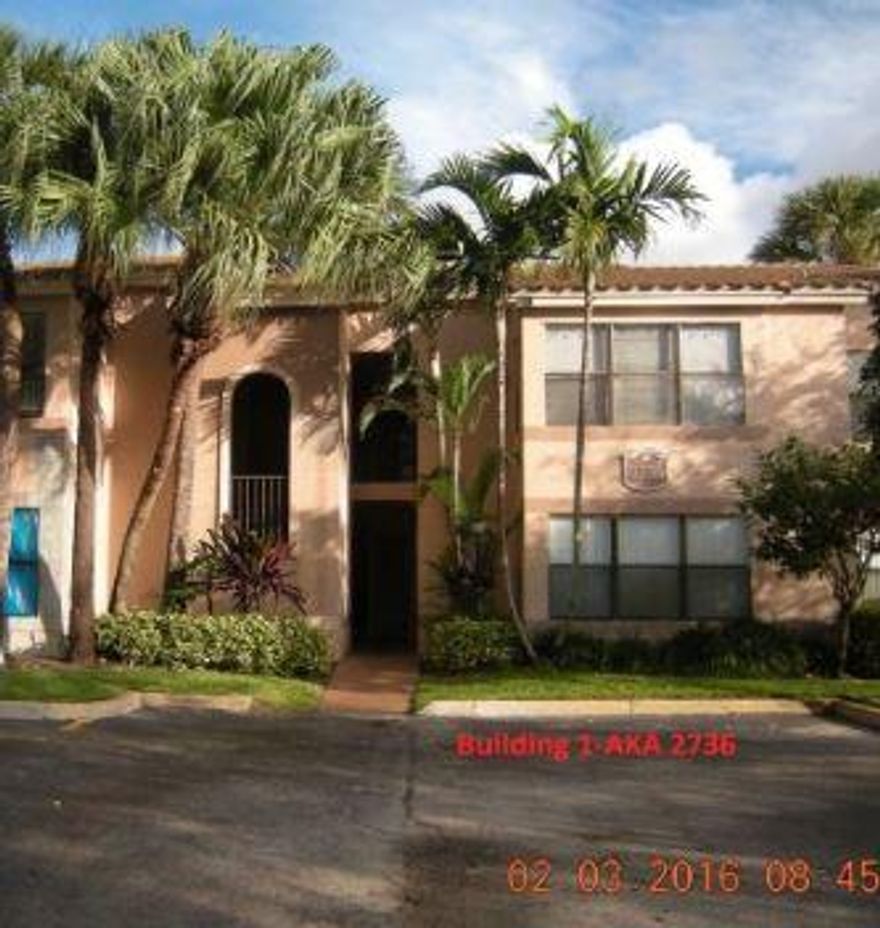 Perfect 1/1 with a walk-in closet. Spacious floor plan with tile throughout. Situated across from Nova University Southeastern. Walk to class! Ideal for STUDENTS! Community offers a gym, pool, tennis, BBQ, and hot tub! Also, surrounded by restaurants, shopping, and more. Water and trash removal included in HOA. It Wont Last Long!!