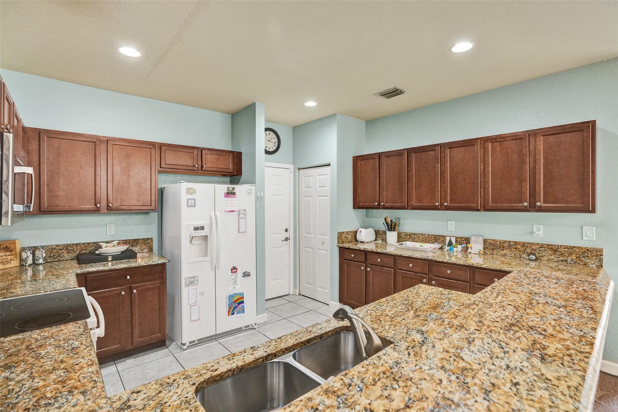 LAKES BY THE BAY FAYE REP - Residential