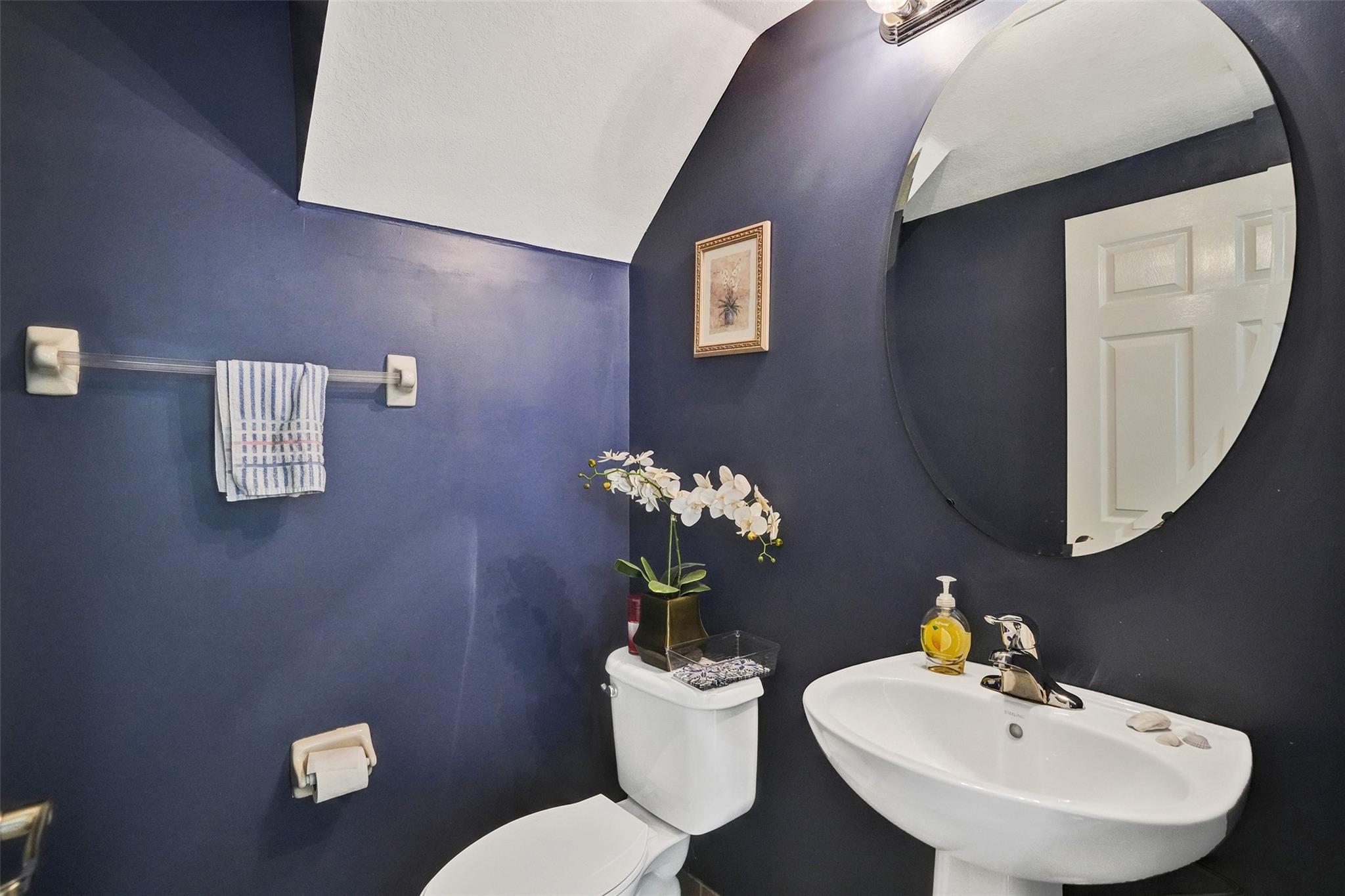 View photos, virtual tours, details... 9120 SW 227th Ln