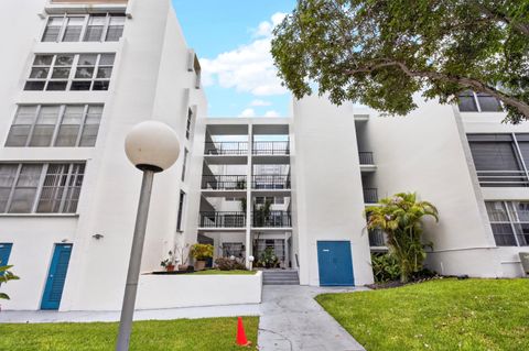Tiny photo for 6903 Cypress Road #B23, Plantation, FL 33317 (MLS # B26054121)