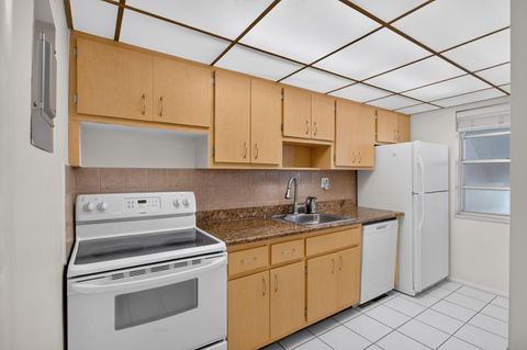 Tiny photo for 6903 Cypress Road #B23, Plantation, FL 33317 (MLS # B26054121)