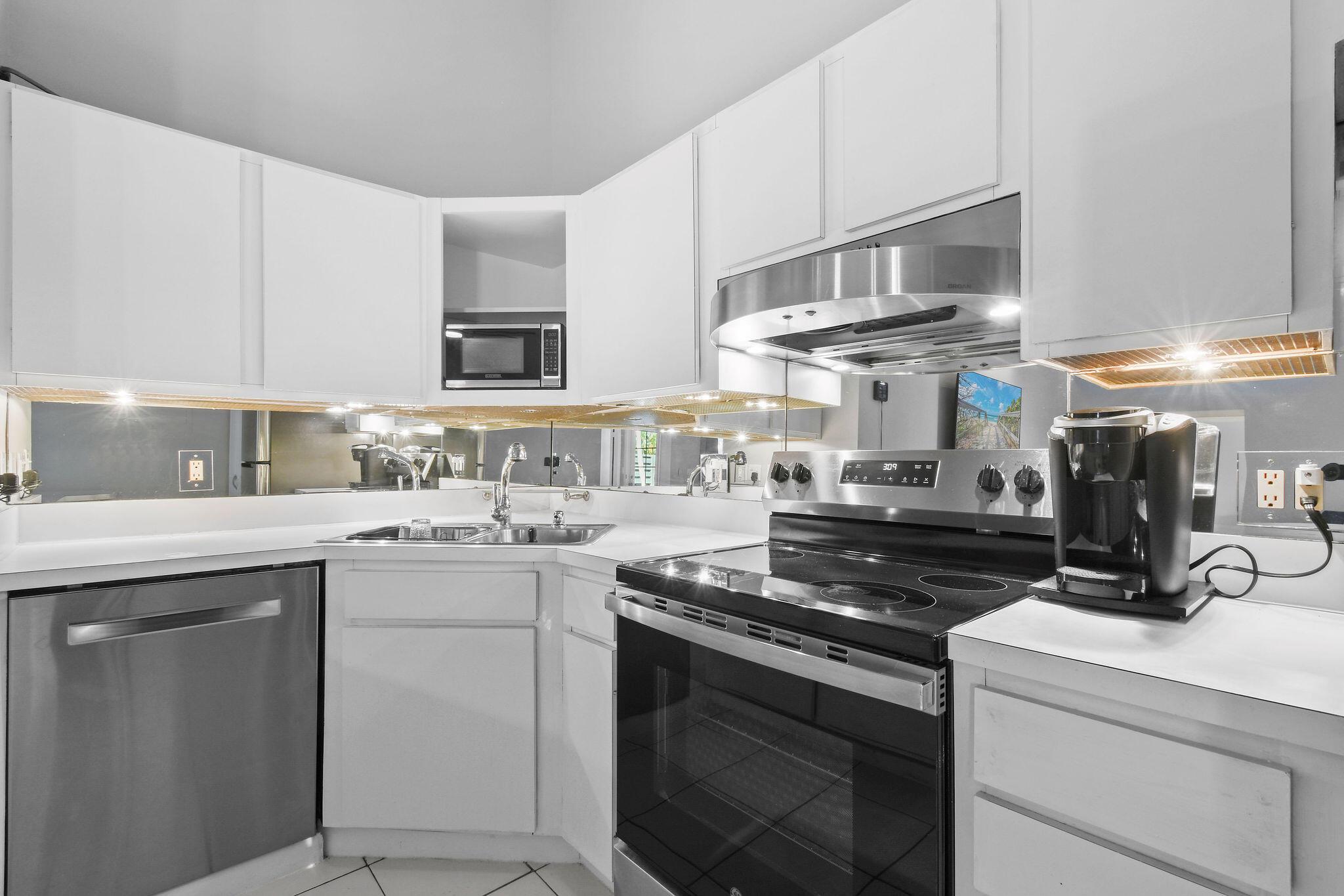 OCEANSIDE TERRACE CONDO - Residential Lease