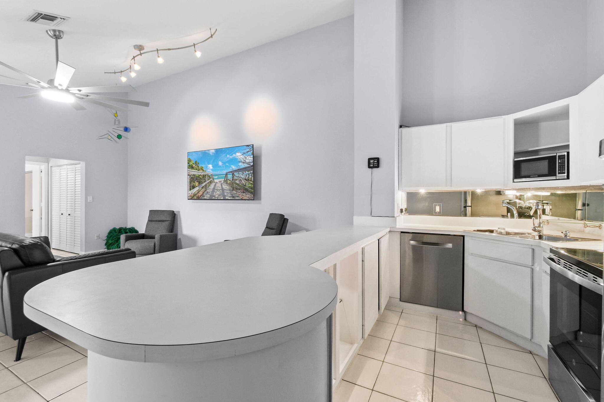 OCEANSIDE TERRACE CONDO - Residential Lease