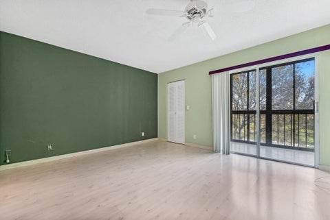 Tiny photo for 7286 Huntington Lane #405, Delray Beach, FL 33446 (MLS # B26019656)