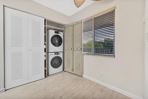 Tiny photo for 7286 Huntington Lane #405, Delray Beach, FL 33446 (MLS # B26019656)