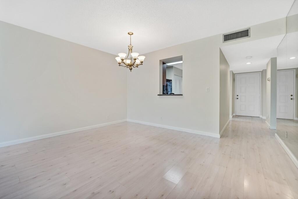 HUNTINGTON LAKES SEC THREE CONDOS - Residential