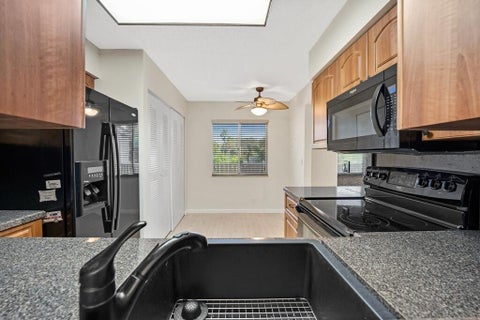 Tiny photo for 7286 Huntington Lane #405, Delray Beach, FL 33446 (MLS # B26019656)