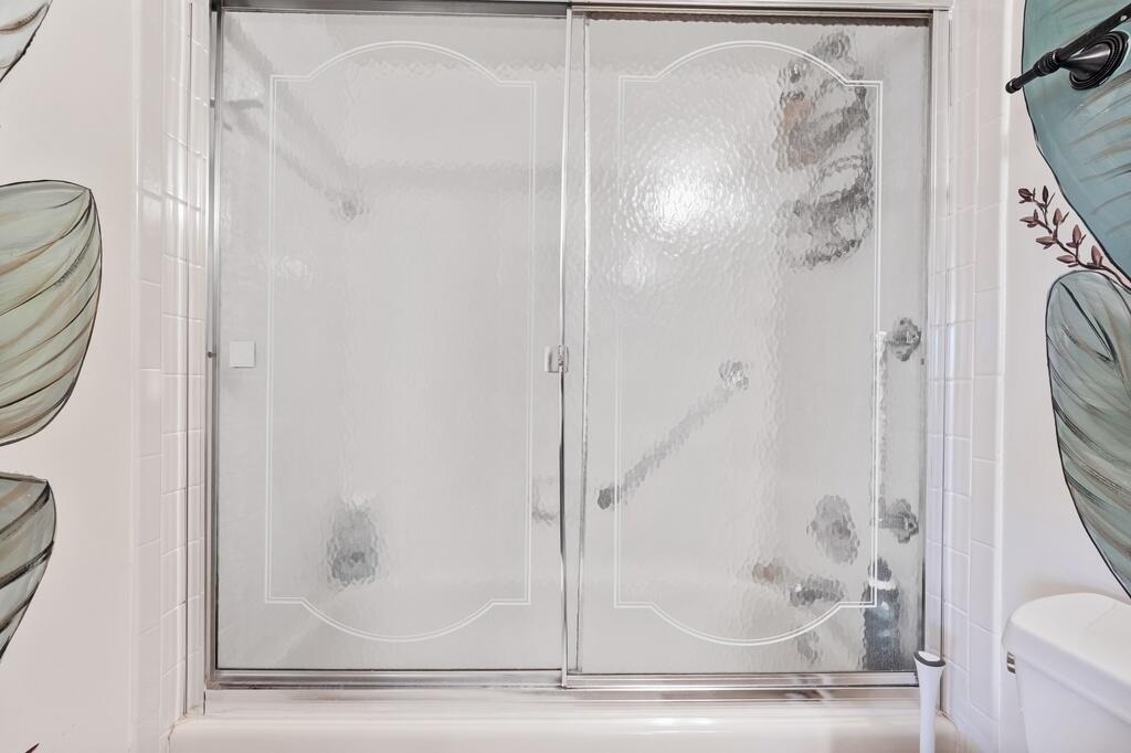 HUNTINGTON LAKES SEC THREE CONDOS - Residential