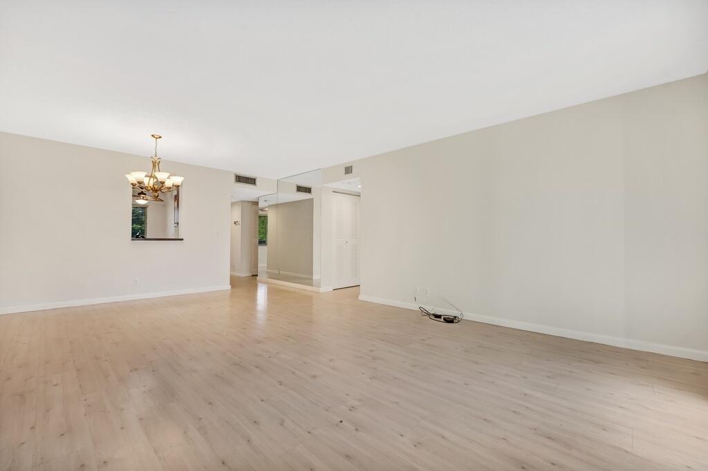 HUNTINGTON LAKES SEC THREE CONDOS - Residential