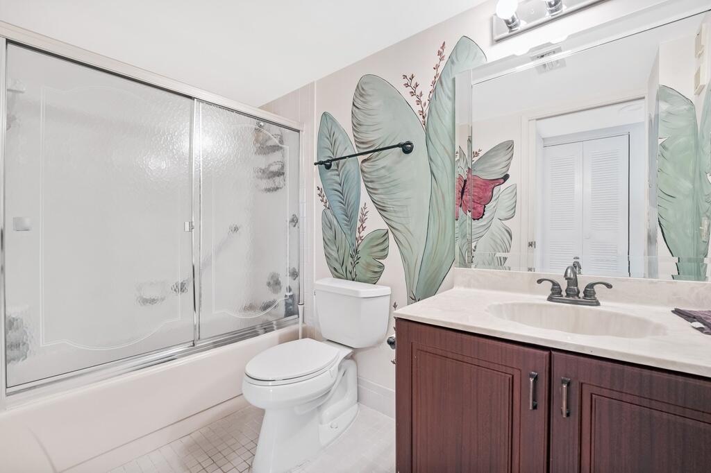 HUNTINGTON LAKES SEC THREE CONDOS - Residential