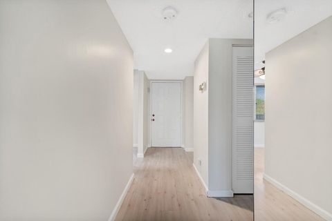 Tiny photo for 7286 Huntington Lane #405, Delray Beach, FL 33446 (MLS # B26019656)