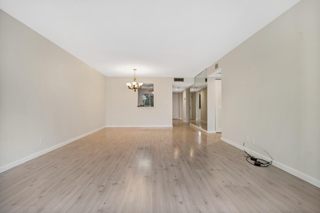 HUNTINGTON LAKES SEC THREE CONDOS - Residential