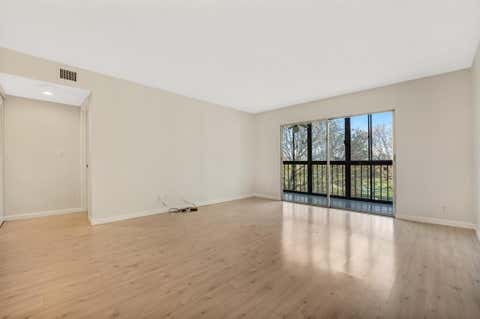 Tiny photo for 7286 Huntington Lane #405, Delray Beach, FL 33446 (MLS # B26019656)
