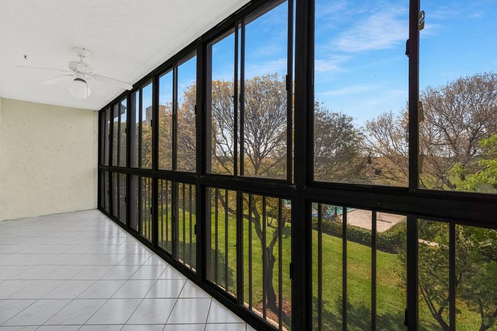 HUNTINGTON LAKES SEC THREE CONDOS - Residential