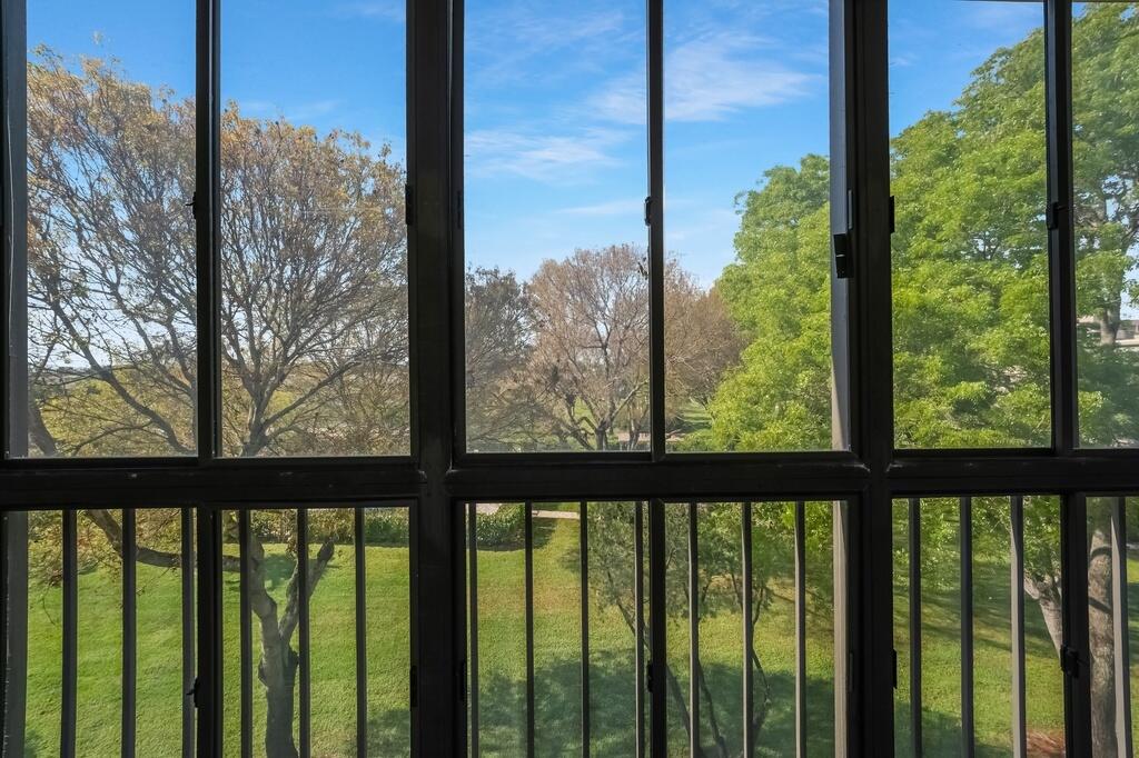 HUNTINGTON LAKES SEC THREE CONDOS - Residential