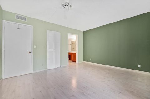 Tiny photo for 7286 Huntington Lane #405, Delray Beach, FL 33446 (MLS # B26019656)
