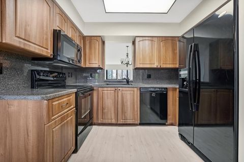 Photo of 7286 Huntington Lane #405, Delray Beach, FL 33446 (MLS # B26019656)