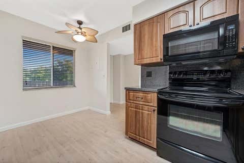 Tiny photo for 7286 Huntington Lane #405, Delray Beach, FL 33446 (MLS # B26019656)