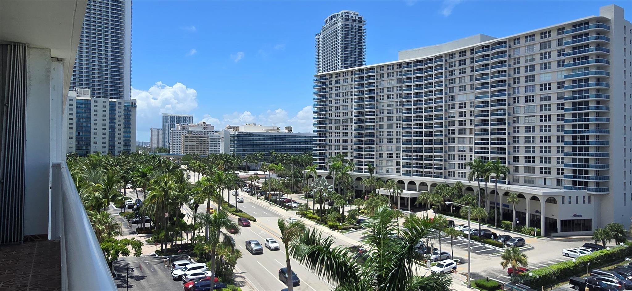 3725 S Ocean Drive 727