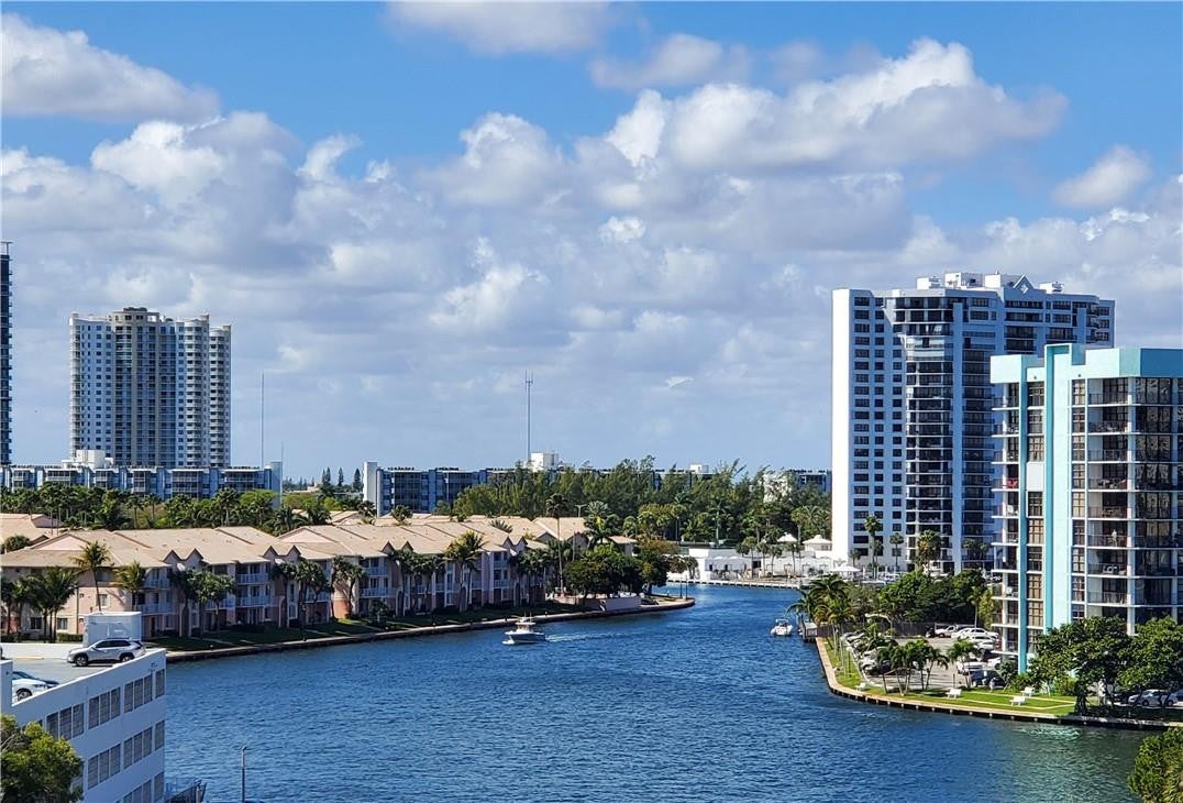3725 S Ocean Drive 727, Hollywood FL 33019