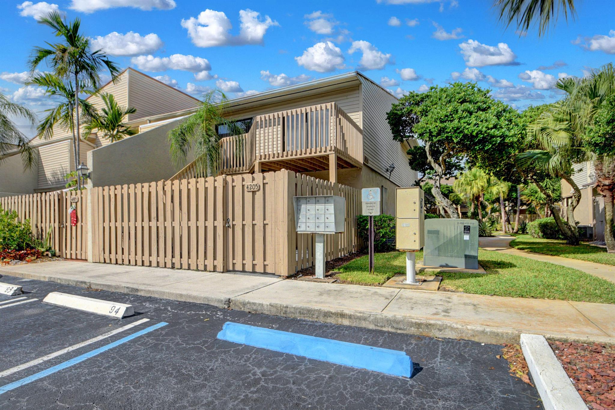 LAKE PLACE CONDO - Residential Lease