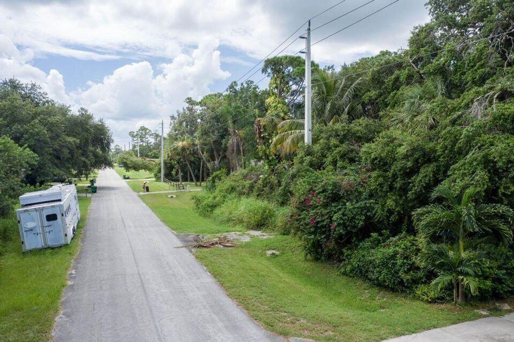 Photo of 7304 Miramar Avenue, Fort Pierce, FL 34951 (MLS # R10873815)