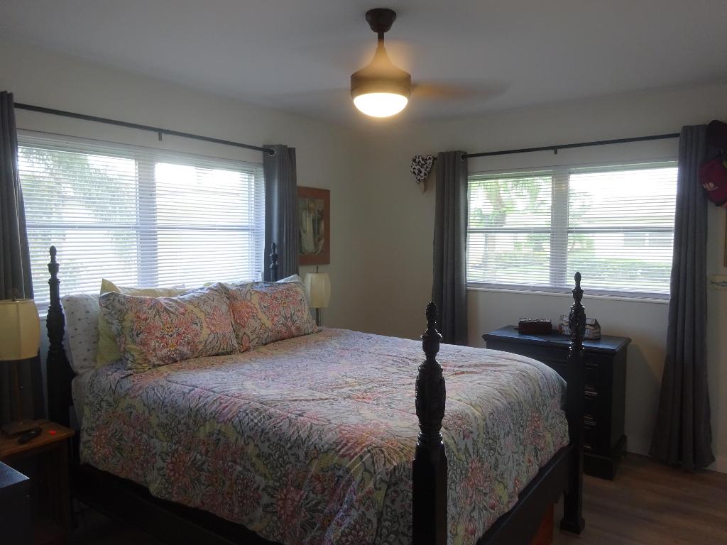 CRESTHAVEN VILLAS 14 CONDO - Residential