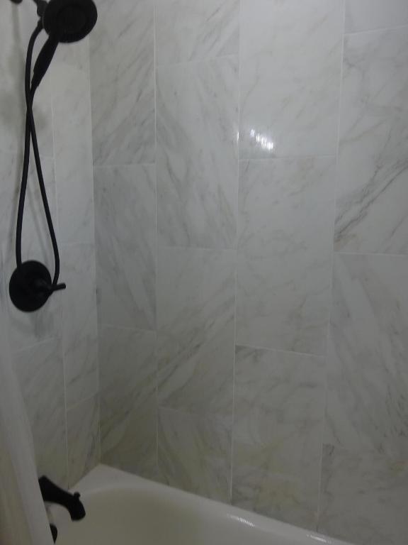 CRESTHAVEN VILLAS 14 CONDO - Residential