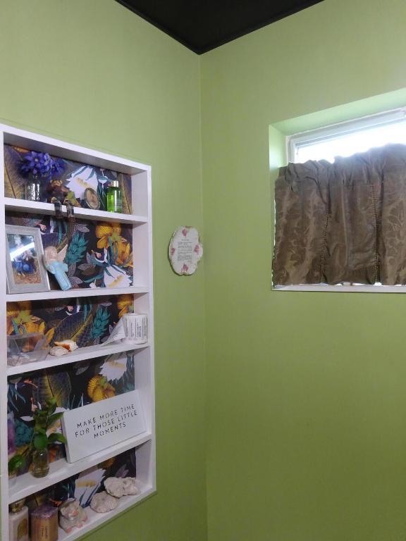 CRESTHAVEN VILLAS 14 CONDO - Residential