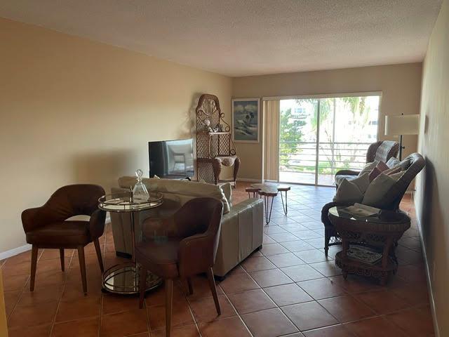 1430 S Lakeside Drive 22