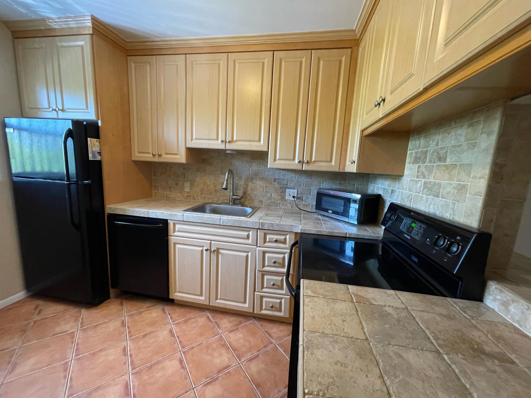 1430 S Lakeside Drive 22