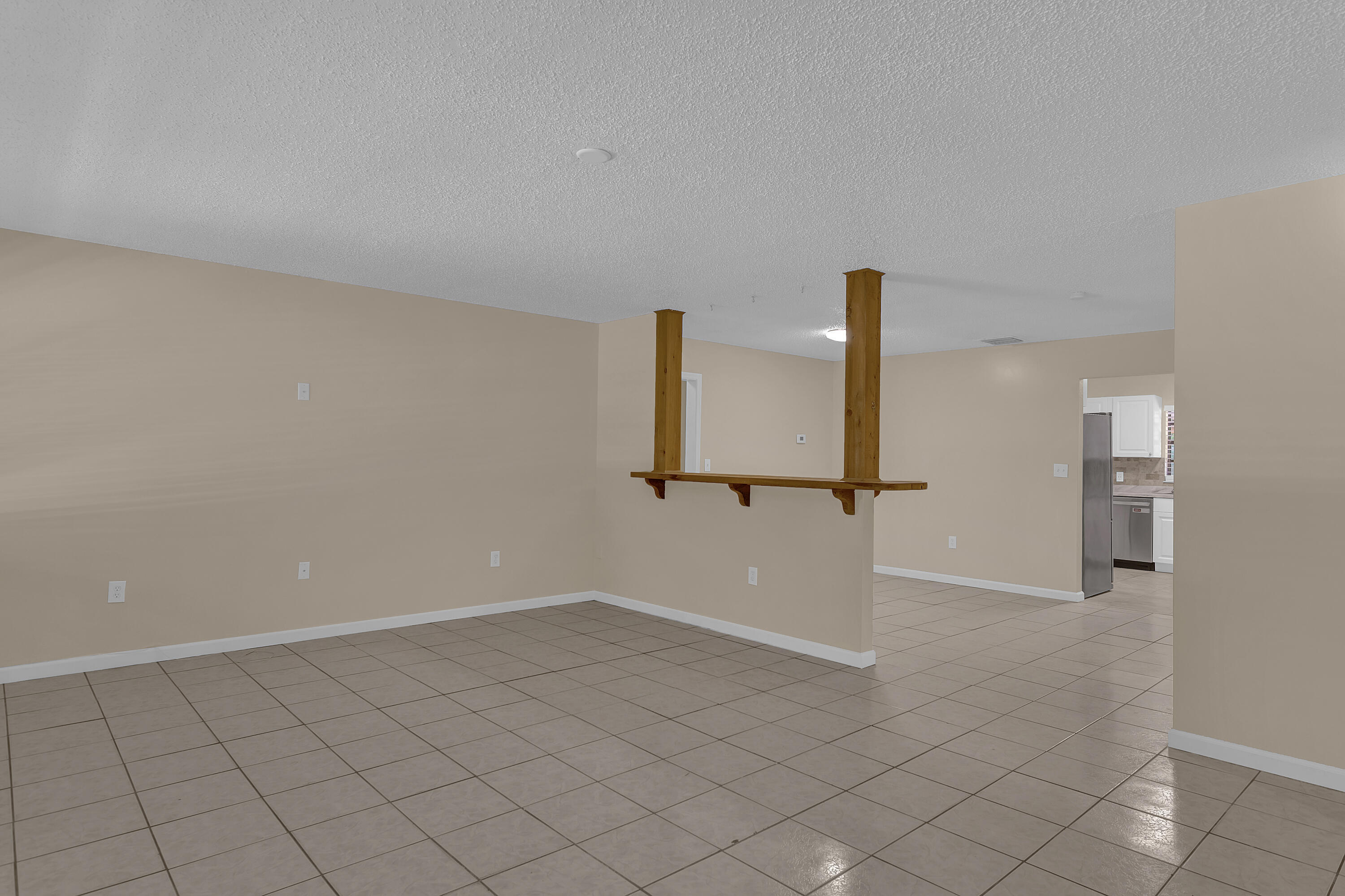 INDIAN RIVER ESTATES UNIT 9 - Residential Lease