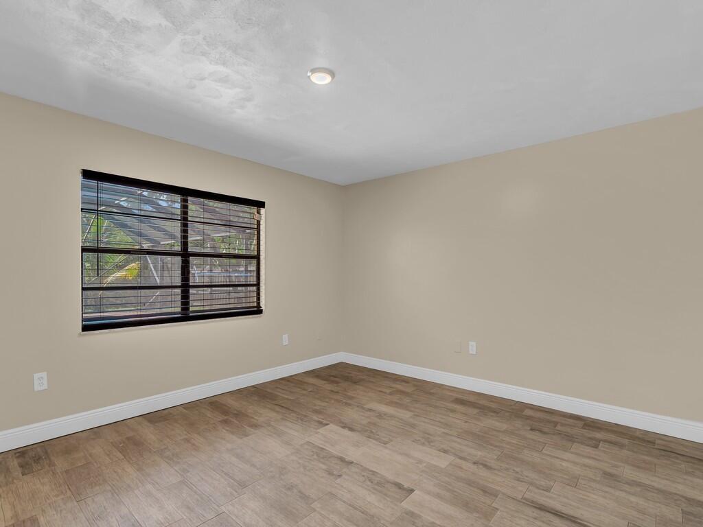 INDIAN RIVER ESTATES UNIT 9 - Residential Lease