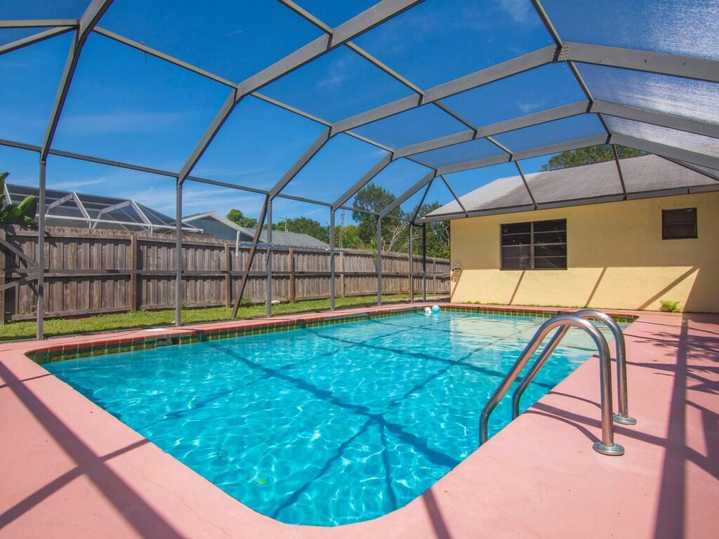 INDIAN RIVER ESTATES UNIT 9 - Residential Lease