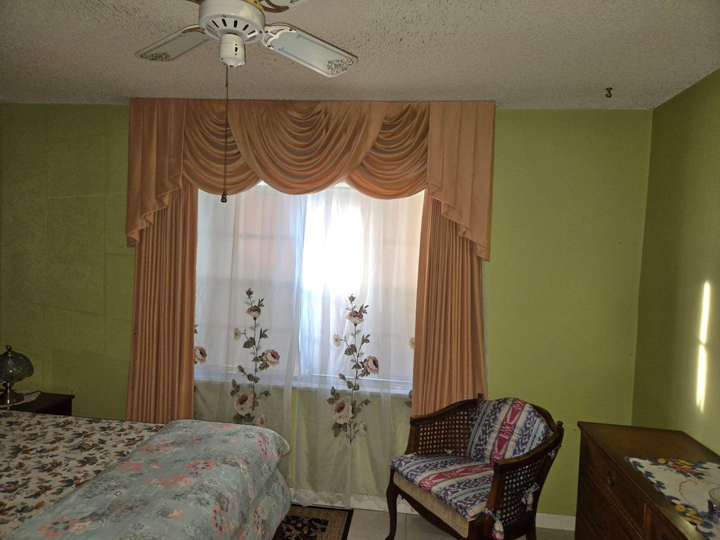 Photo of 3101 Hibiscus Avenue, Fort Pierce, FL 34947 (MLS # B26045529)