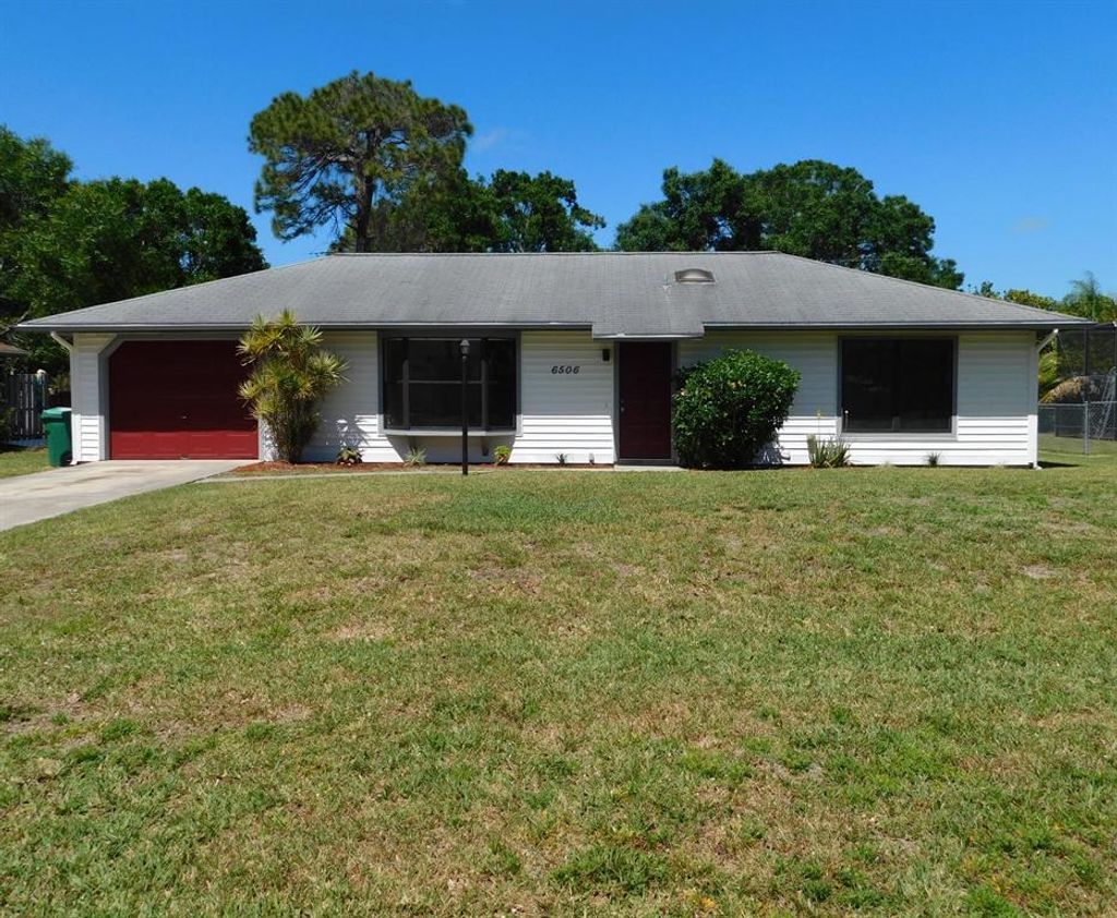 Photo of 6506 Deland Avenue, Fort Pierce, FL 34951 (MLS # R10876014)