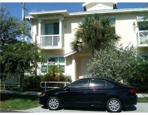 Photo of 29 NE 24TH Avenue #29, Pompano Beach, FL 33062 (MLS # B26068772)