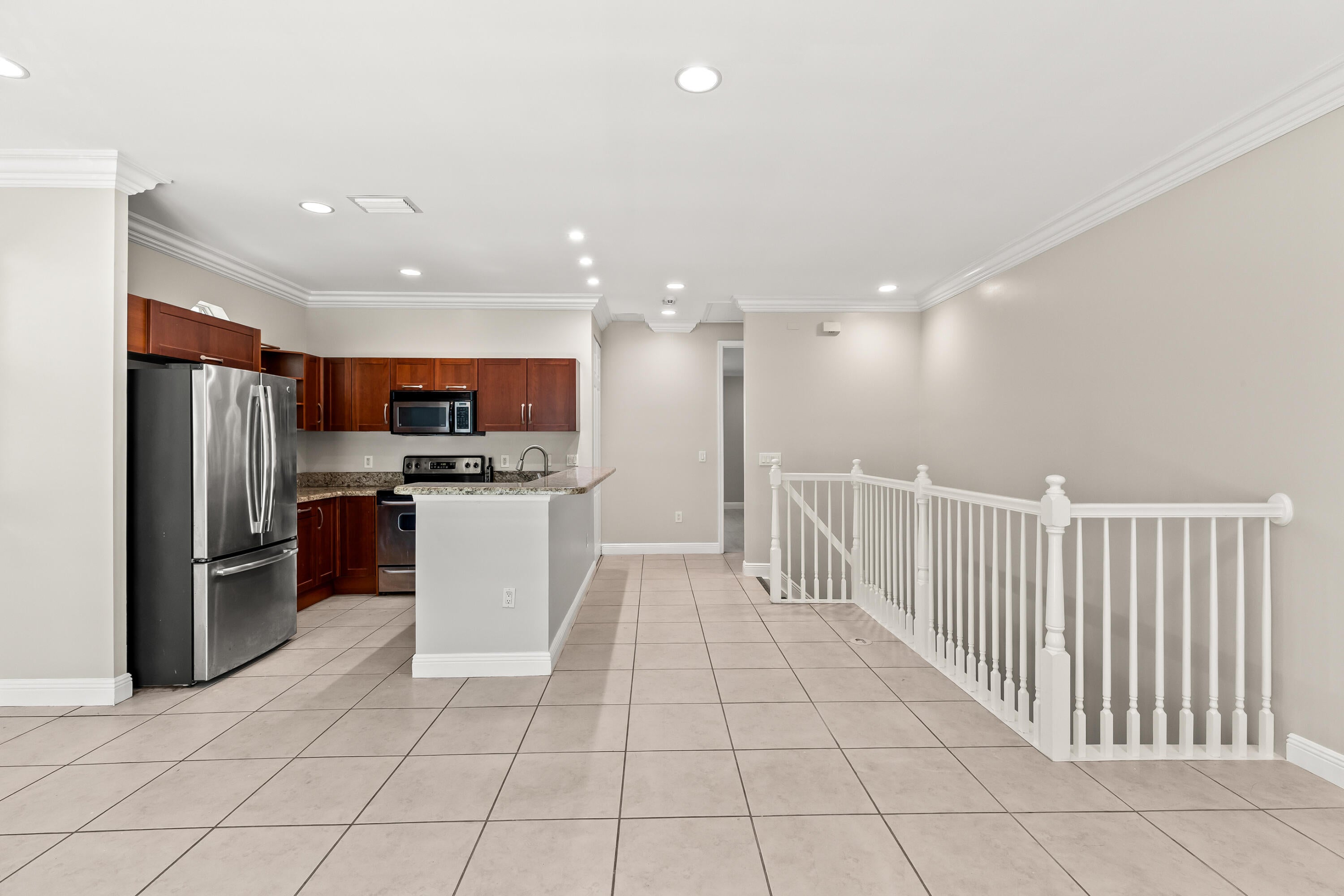 29 NE 24TH Avenue 29