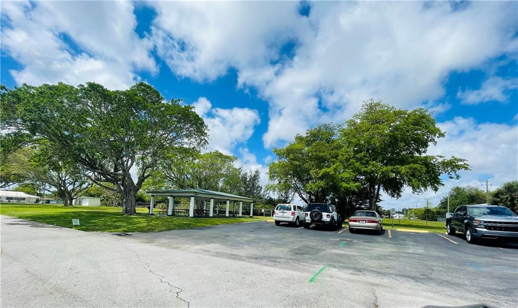 TAMARAC LAKES - Residential