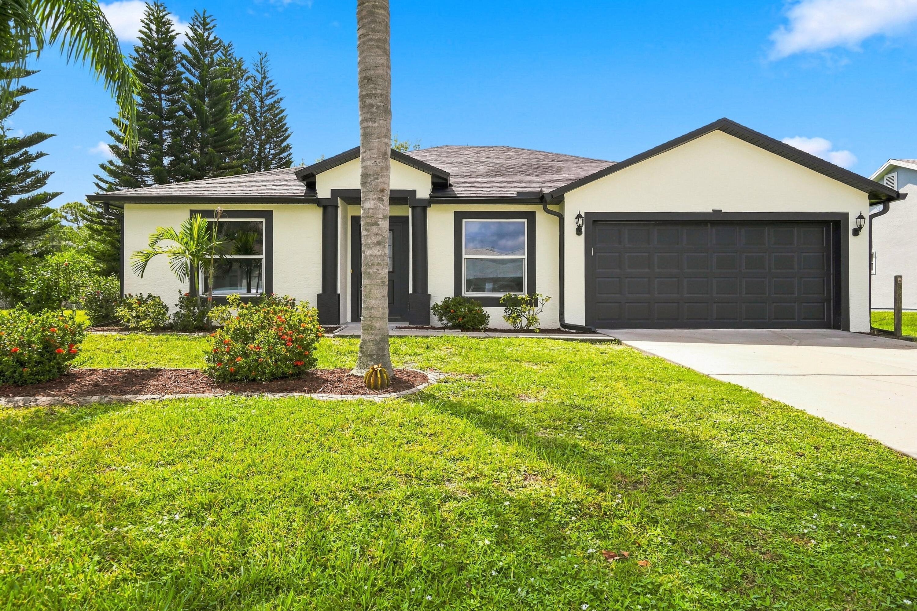 820 SW Jennifer Terrace